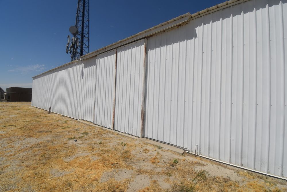DESERT SHORES COMMERCIAL BUILDING: 3844 Scott Dr, Thermal, CA 92274
